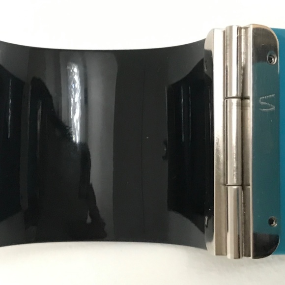 CHANEL Turquoise/Black Resin CC wide Cuff Bracelet - Picture 5 of 13